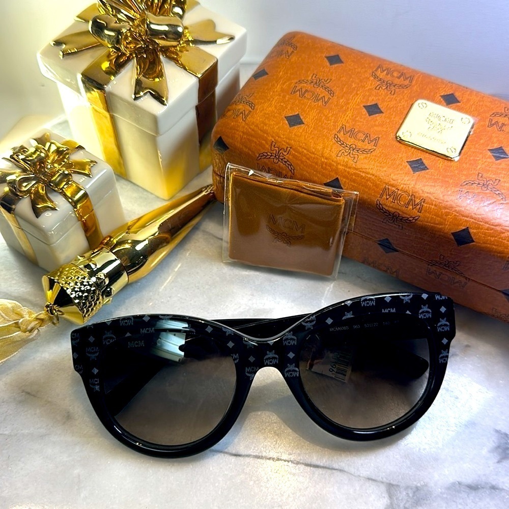 MCM Monogram Cateye Sunglasses ๐ Modern Creation Mรผnchen ๐ถ๏ธ Host Pick!! ๐๐